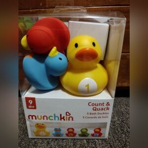 Munchkin Count & Quack Bath Duckies Set- Yellow, Blue, Red
